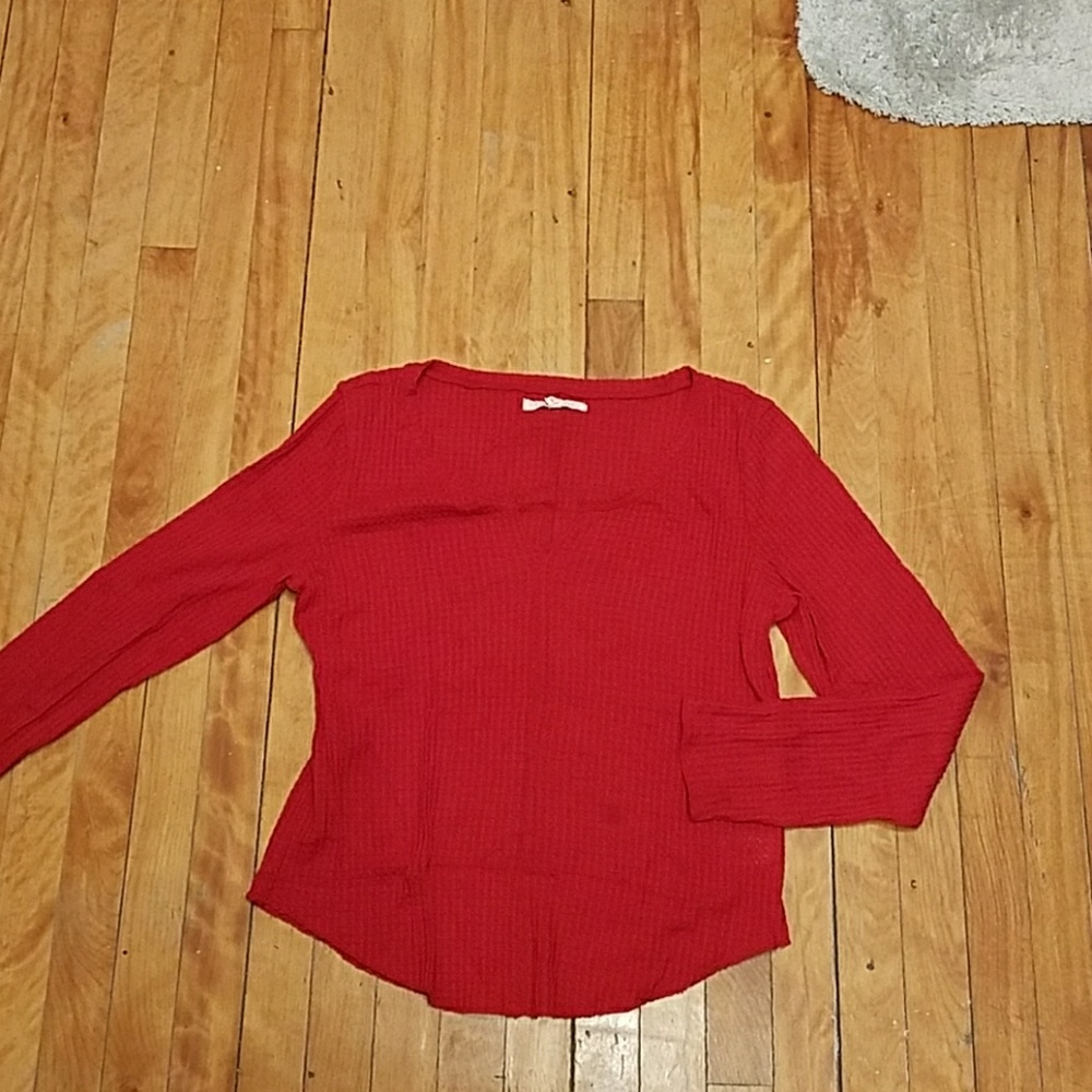 Aeropostale -Large- Soft red shirt